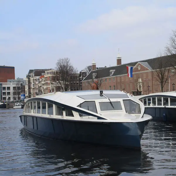Pak de boot voor een rondvaart in Amsterdam