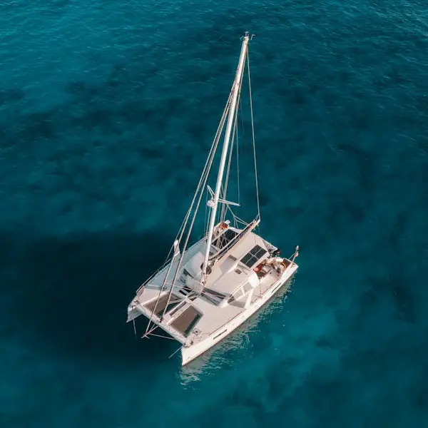 Huren van een HH Catamaran. Waar doe je dat