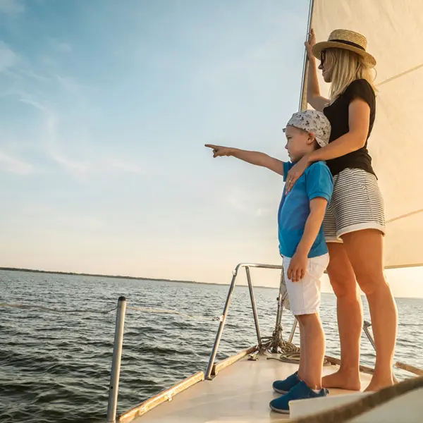 De ultieme checklist voor een kindvriendelijke dag op het water