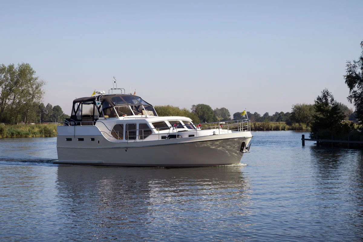 De Schiffart Yachtcharter-1