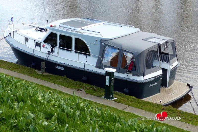 Yachtcharter Leeuwarden-3