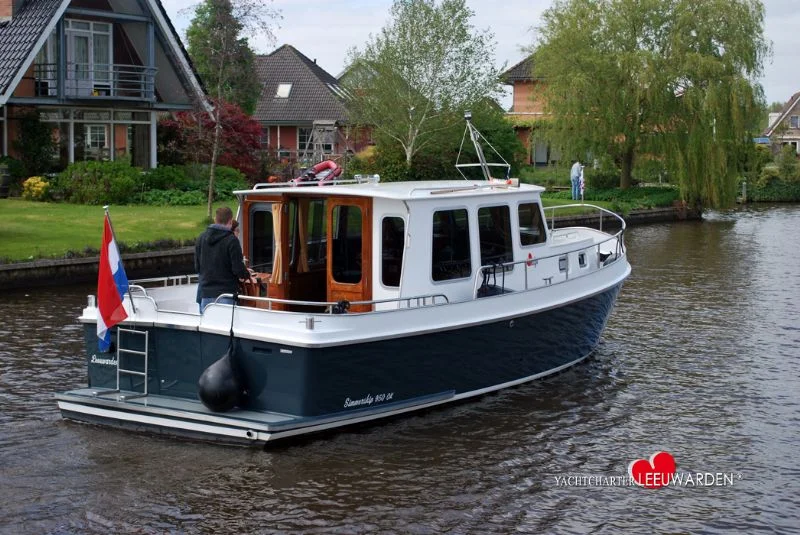 Yachtcharter Leeuwarden-0