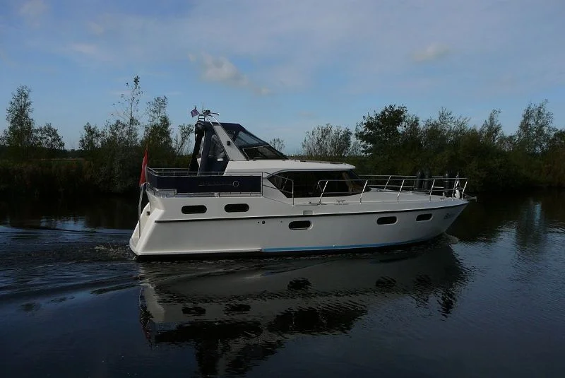 Watermerk Yachtcharter-1