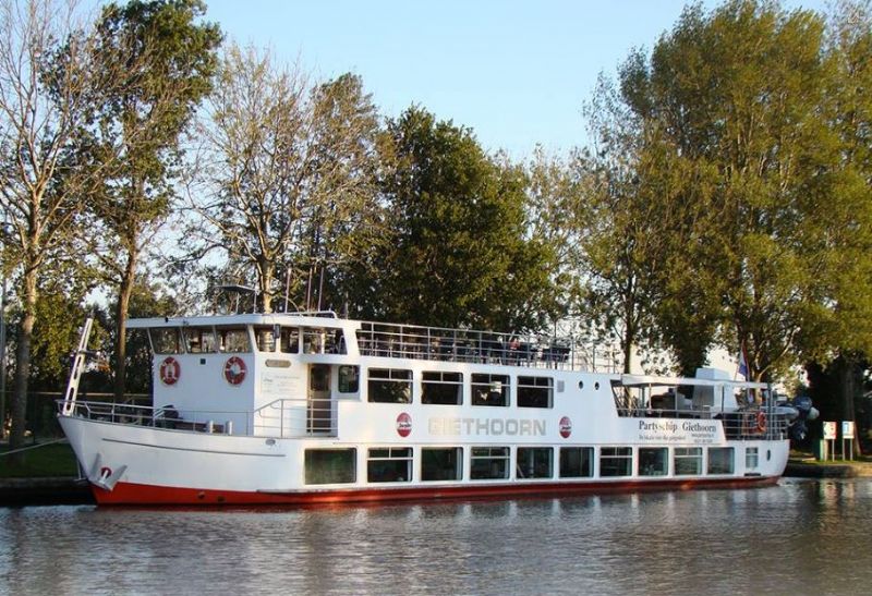 Partyschip Giethoorn