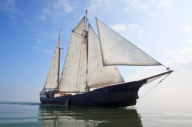 Rederij van Linschoten Traditionele zeilvakanties bv.-1