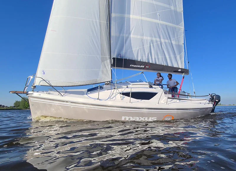 Hoora Watersport - Kajuitboten-2