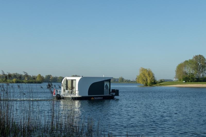 2_Slapen_op_de_Maas_Huisje-op-het-water
