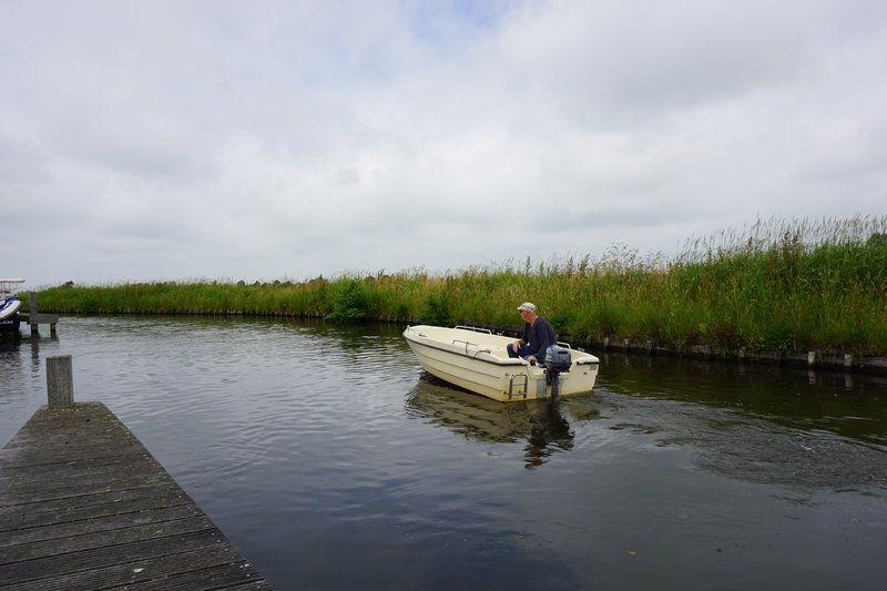 2_de_hoek_watersport_visboot