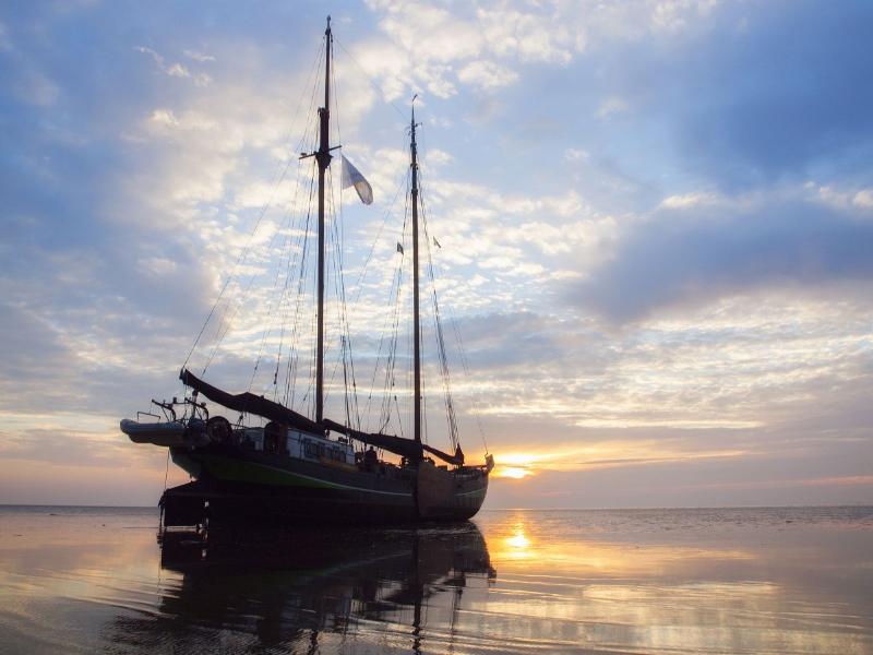 2_gouden_vloot_droogvallen-op-het-wad