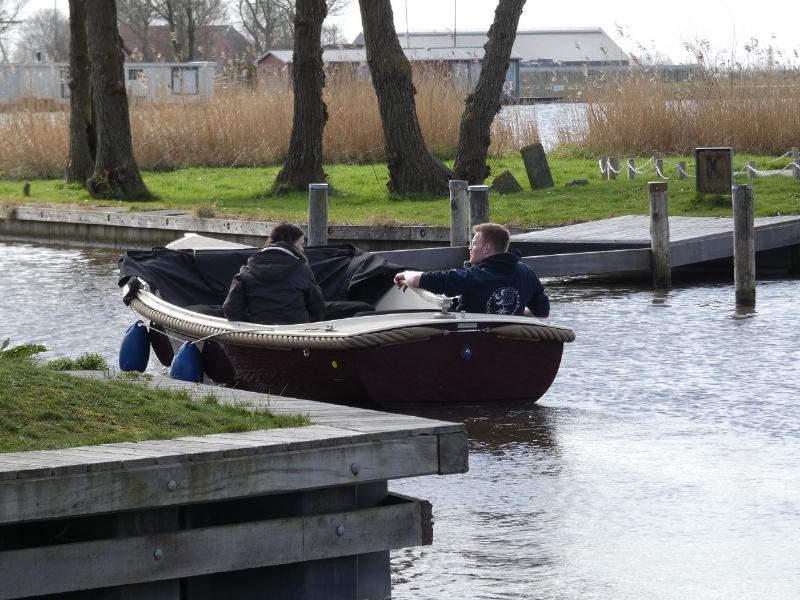 2_watersportbedrijf_de_werff_sloep-huren