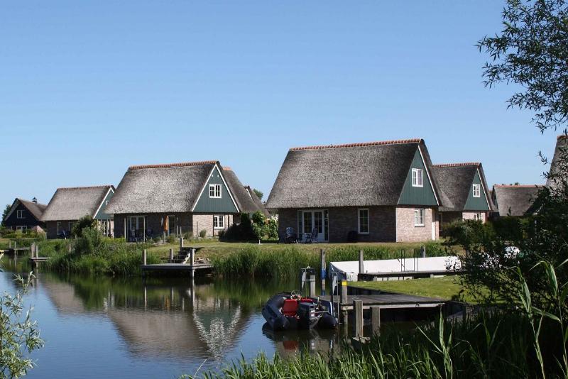 3_beach_resort_makkum_accommodaties