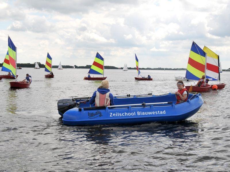 3_bootverhuur_blauwestad_motorbootje-midwolda