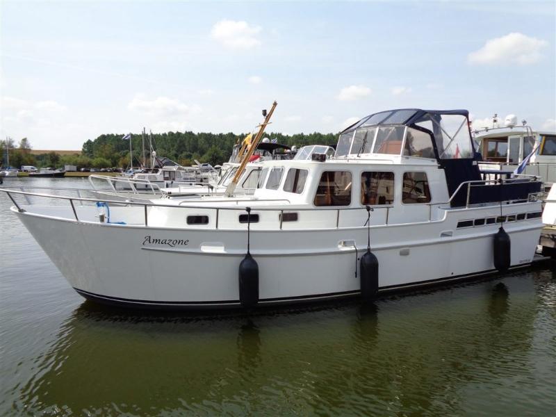 4_yachtcharter_houwink_motorboot-wartena