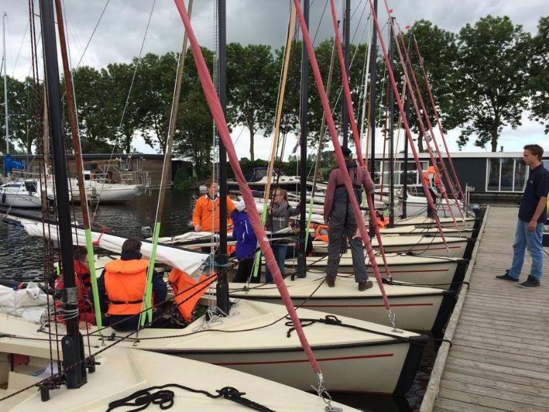 5_sailingcenter_langweer_zeilen-bedrijfsuitje