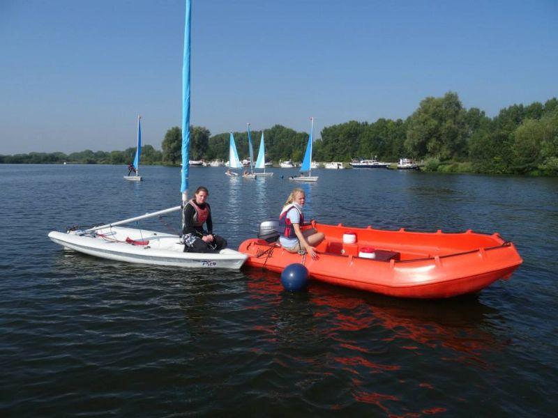 5_watersportschool_frissen_toerbootje