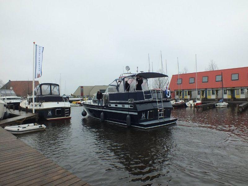 yachtcharter sneek waterpoort